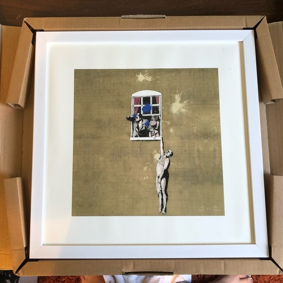Set of three framed Banksy prints - Picture 3 of 3